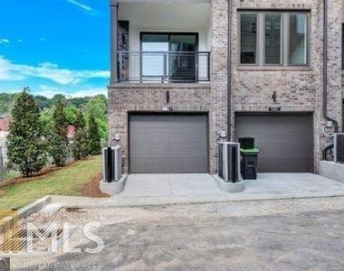 400 Pratt Drive - Photo Thumbnail 16