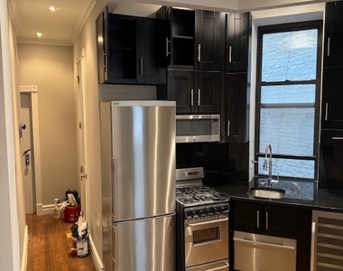 246 Mott Street - Photo Thumbnail 11