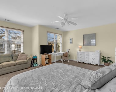 239 Beachfront - Photo Thumbnail 16