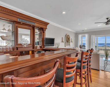 239 Beachfront - Photo Thumbnail 11