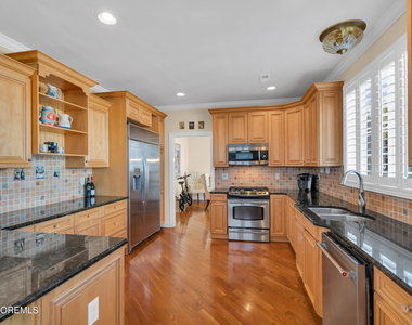 106 2nd Avenue - Photo Thumbnail 10