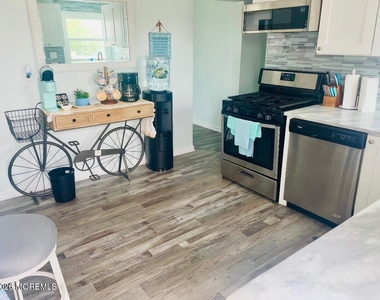 1510r Bay Boulevard - Photo Thumbnail 3