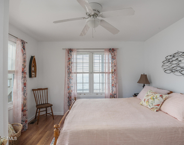 300 N Bayview Avenue N - Photo Thumbnail 11