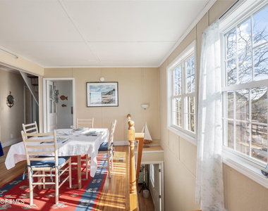 300 N Bayview Avenue N - Photo Thumbnail 6