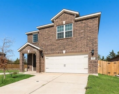 1421 Butler Avenue - Photo Thumbnail 5