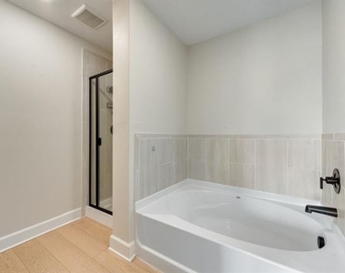1421 Butler Avenue - Photo Thumbnail 20