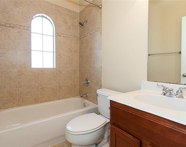 11945 Henderson Drive - Photo Thumbnail 7