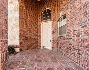 11945 Henderson Drive - Photo Thumbnail 2