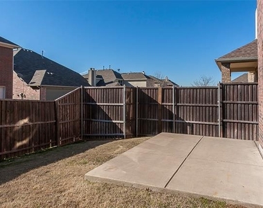 11945 Henderson Drive - Photo Thumbnail 18