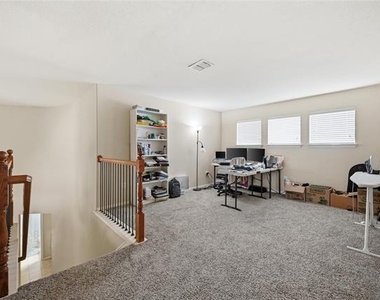11945 Henderson Drive - Photo Thumbnail 13