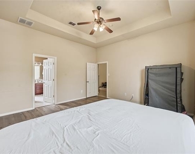11945 Henderson Drive - Photo Thumbnail 10