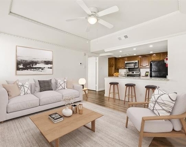 8510 Park Lane - Photo Thumbnail 2