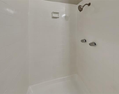 3817 Kippers Court - Photo Thumbnail 9