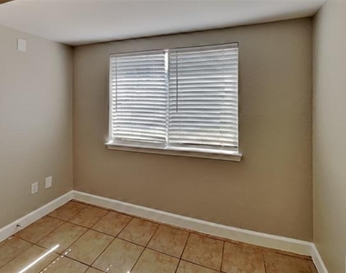 3817 Kippers Court - Photo Thumbnail 5