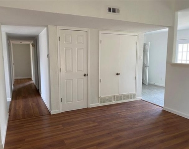 854 Timberdale Street - Photo Thumbnail 2