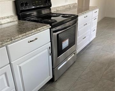 854 Timberdale Street - Photo Thumbnail 10