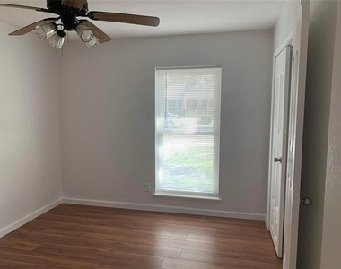854 Timberdale Street - Photo Thumbnail 22