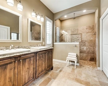 2021 Garden Park Court - Photo Thumbnail 17