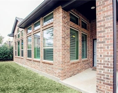 2021 Garden Park Court - Photo Thumbnail 23