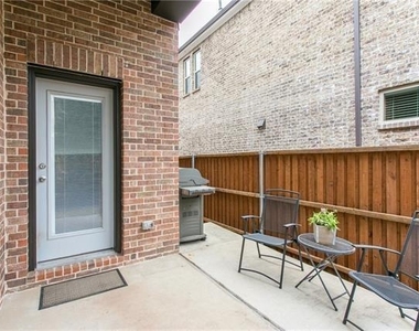 2021 Garden Park Court - Photo Thumbnail 24