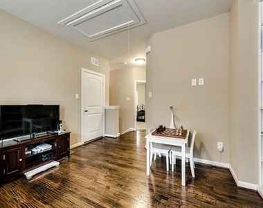 2021 Garden Park Court - Photo Thumbnail 19