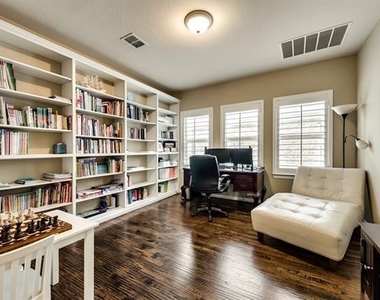 2021 Garden Park Court - Photo Thumbnail 18