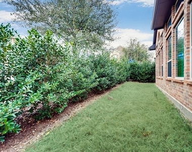 2021 Garden Park Court - Photo Thumbnail 25