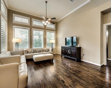2021 Garden Park Court - Photo Thumbnail 14