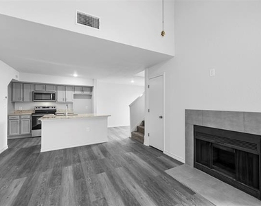 9825 Walnut Street - Photo Thumbnail 6