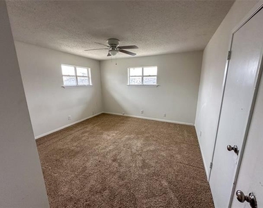 1016 W Gandy Street - Photo Thumbnail 4