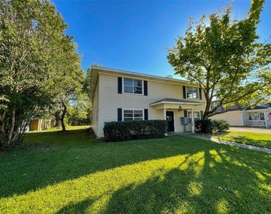 1016 W Gandy Street - Photo Thumbnail 1