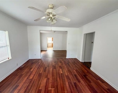 114 E Hull Street - Photo Thumbnail 6