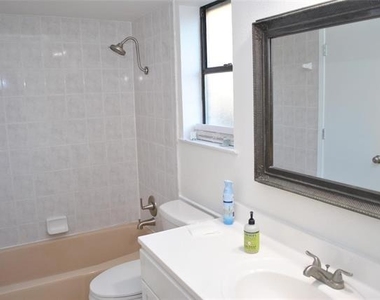 720 Ash Street - Photo Thumbnail 4