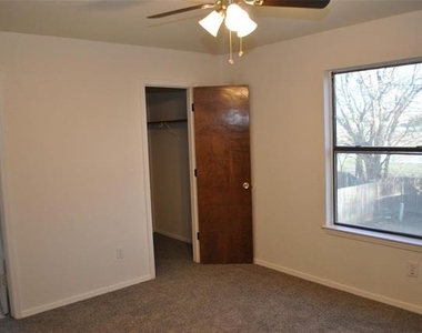 720 Ash Street - Photo Thumbnail 5