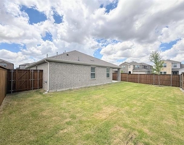 6233 Lassen Court - Photo Thumbnail 35