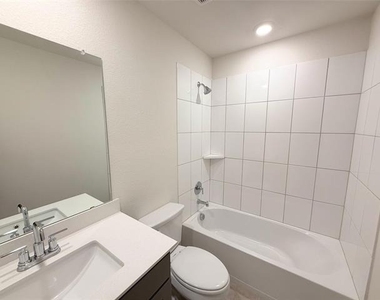 6233 Lassen Court - Photo Thumbnail 25