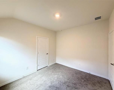 6233 Lassen Court - Photo Thumbnail 24