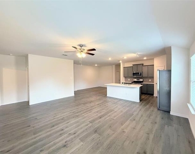 6233 Lassen Court - Photo Thumbnail 17