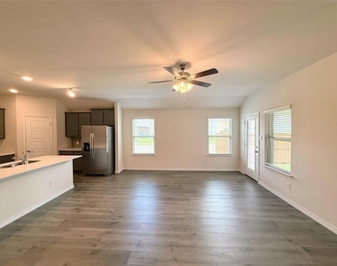 6233 Lassen Court - Photo Thumbnail 14