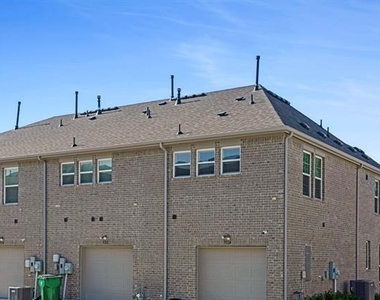 5114 Springlake Parkway - Photo Thumbnail 4