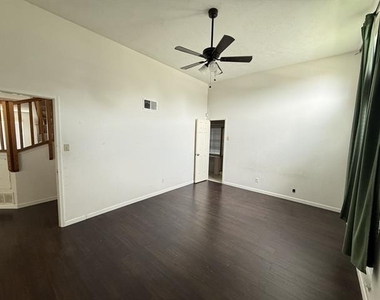 1616 Fannin Circle - Photo Thumbnail 11