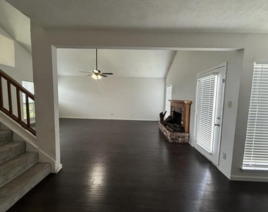 1616 Fannin Circle - Photo Thumbnail 8