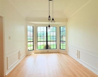 3613 Longbow Lane - Photo Thumbnail 3
