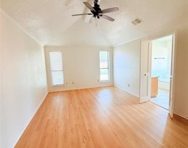 3613 Longbow Lane - Photo Thumbnail 10