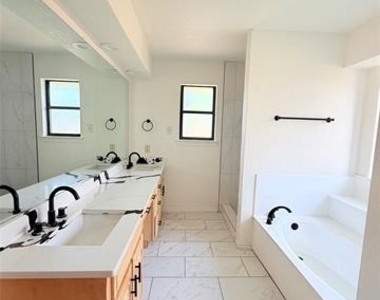 3613 Longbow Lane - Photo Thumbnail 11