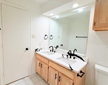 3613 Longbow Lane - Photo Thumbnail 8