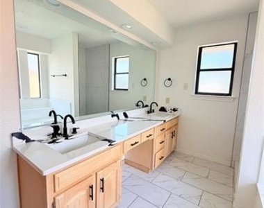 3613 Longbow Lane - Photo Thumbnail 9