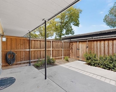 3675 Rickshaw Drive - Photo Thumbnail 26