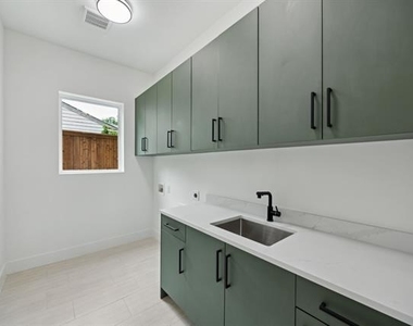 3815 Hawick Lane - Photo Thumbnail 4