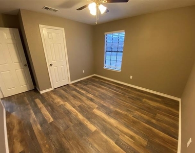 1502 Daffan Avenue - Photo Thumbnail 10